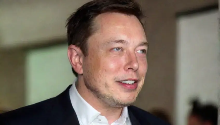 Elon Musk: Innovación y Desafíos Constantes de Ejemplos de personas exitosas que mantienen su motivación
